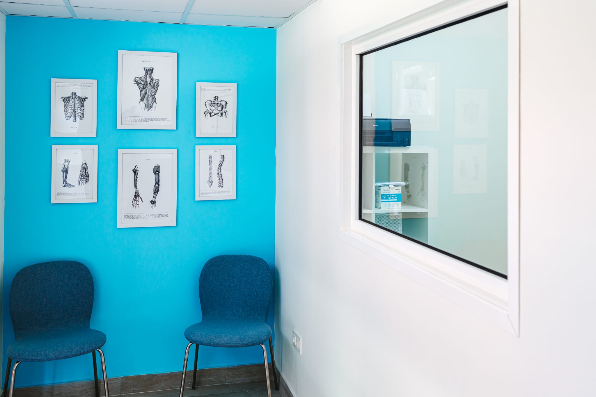 Equipamiento clínica fisioterapia Avilés